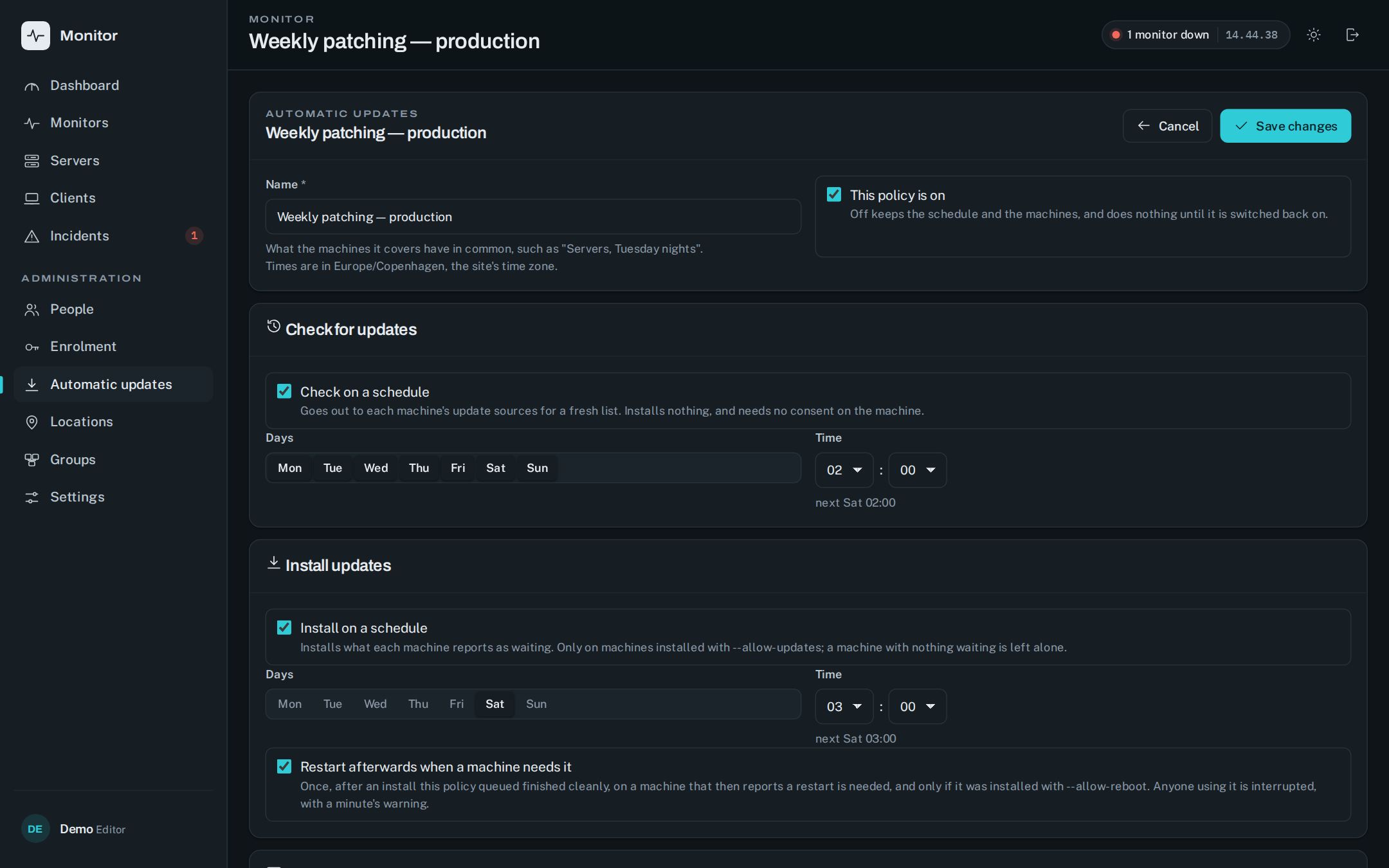 En opdateringspolitik: tjek, installér og genstart efter plan
